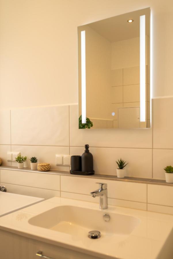 Maremar - Design Apartment - Luxus Boxspringbett - Zentral - Kueche - Arbeitsplatz - Highspeed Wlan Gera Zewnętrze zdjęcie