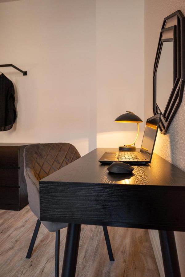 Maremar - Design Apartment - Luxus Boxspringbett - Zentral - Kueche - Arbeitsplatz - Highspeed Wlan Gera Zewnętrze zdjęcie